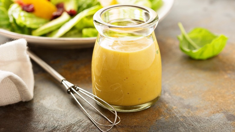 jar of honey mustard 