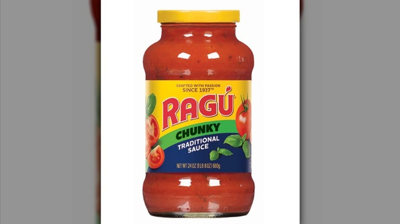 Ragu traditional sauce jar