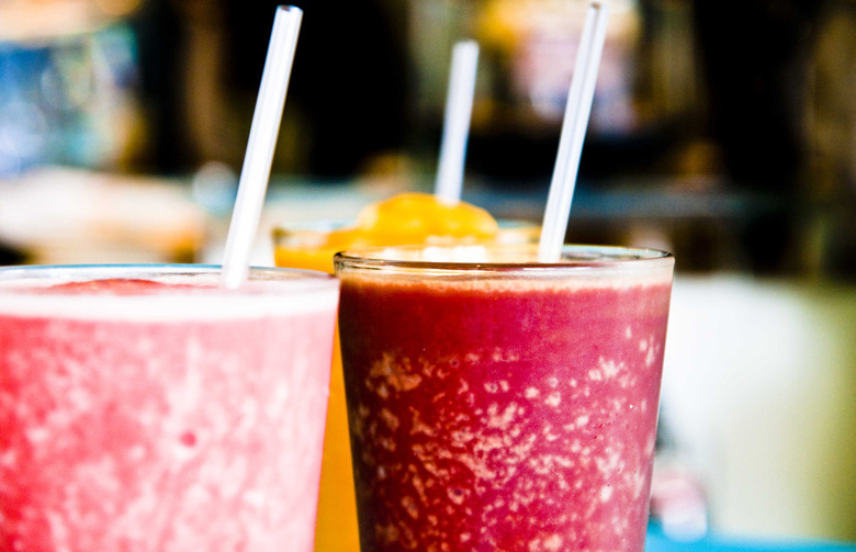 Smoothies with Artificial Fruit