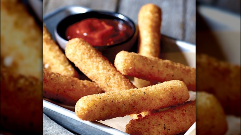 Applebee's' mozzarella sticks