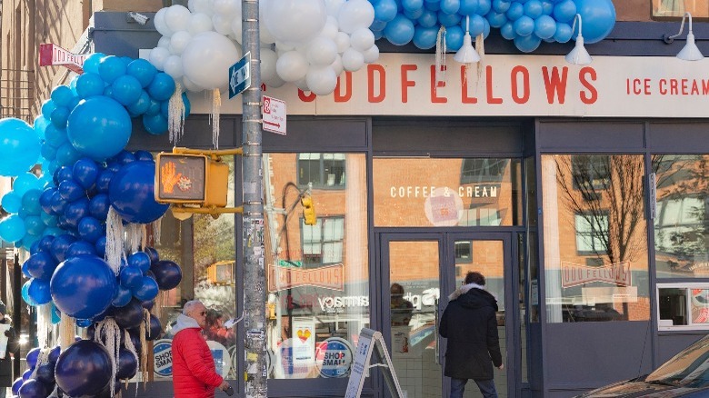 Front of Oddfellows, balloons