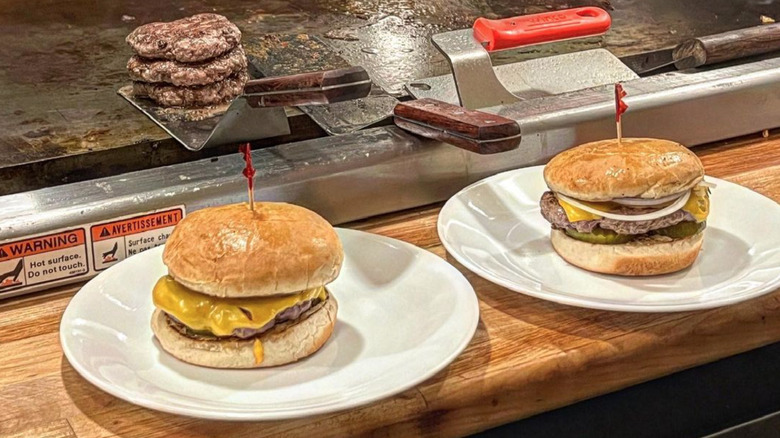 S&P Lunch cheeseburgers on plates