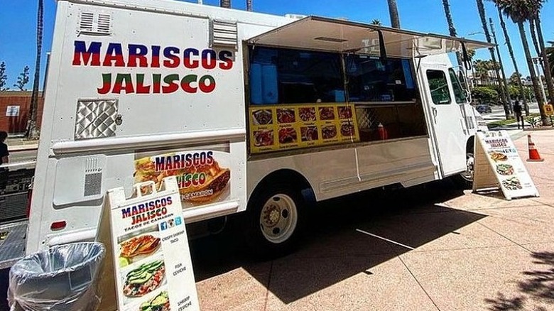 Mariscos Jalisco food truck