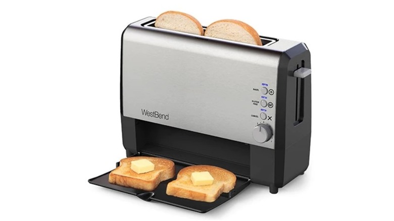 West Bend QuikServe Toaster