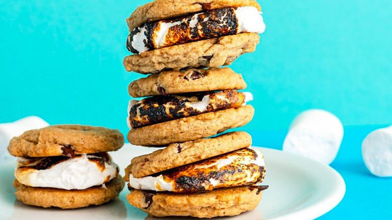 Dandies marshmallow cookie sandwiches 