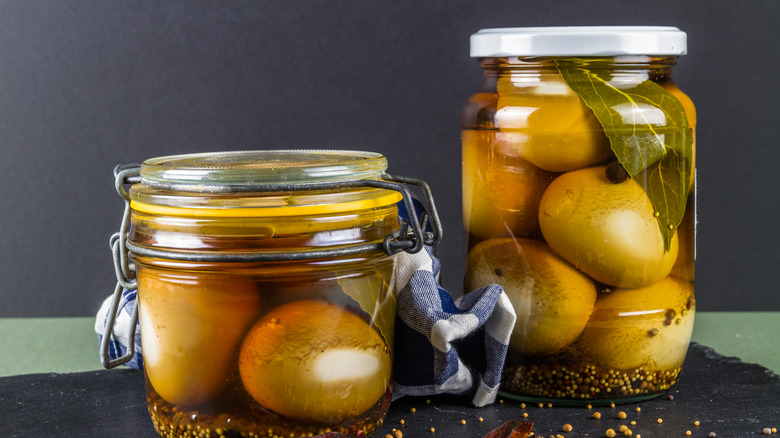 pickled eggs in jars