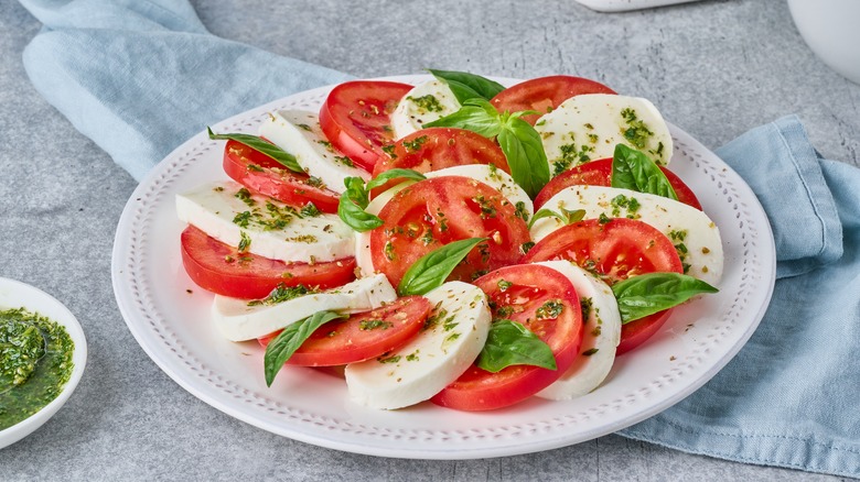 The 14 Most Popular Salads In Different Countries Around The World