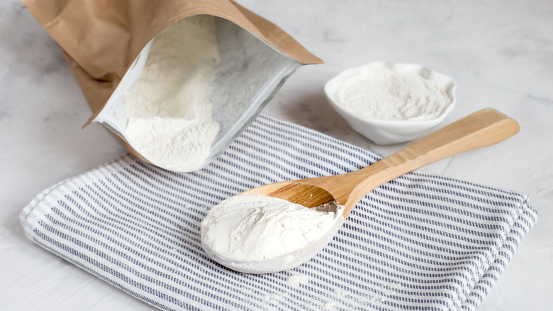 Xanthan gum on wooden spoon