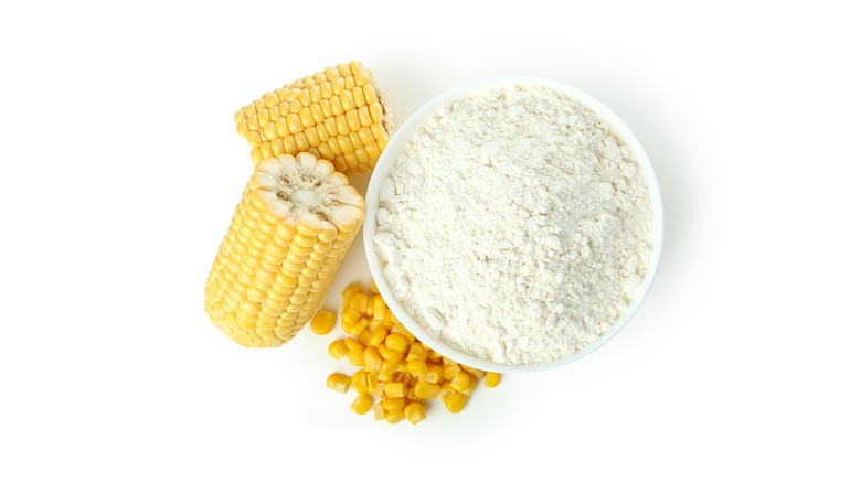 corn and bowl of cornstarch