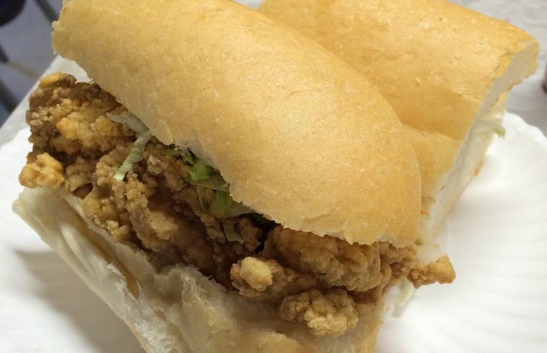 Domilise's, New Orleans: Oyster Po'Boy