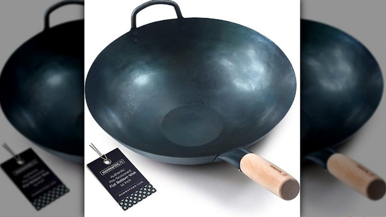 mammafong wok with product tag