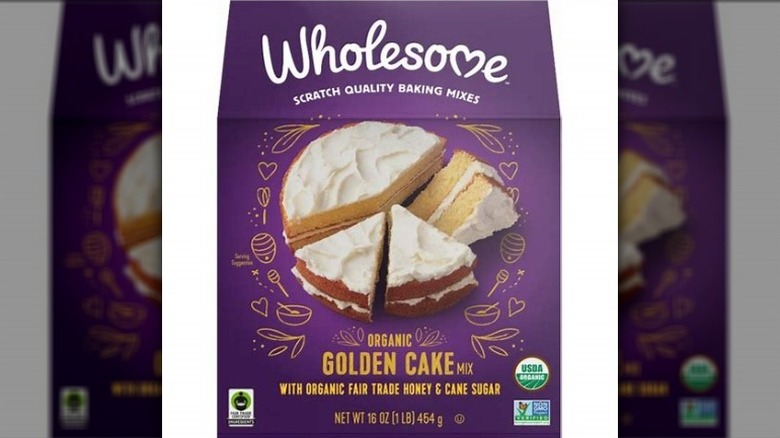 Wholesome organic golden cake mix box