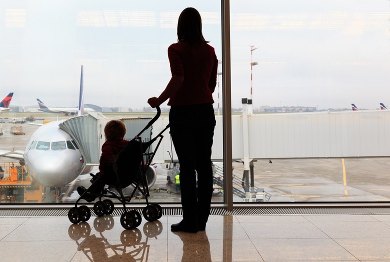 American Airlines Removes Mother From Flight Over Stroller