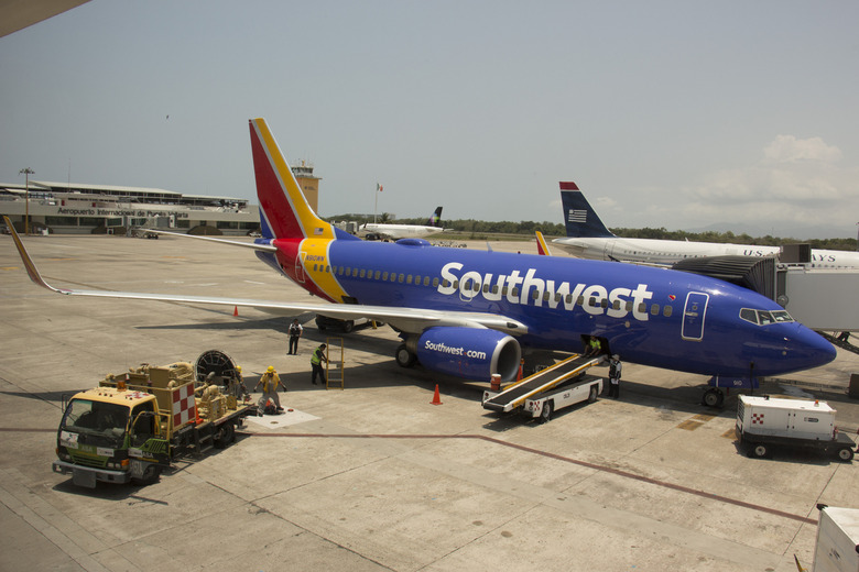 Southwest Airlines Forcibly Removes Pregnant Muslim Woman From Flight