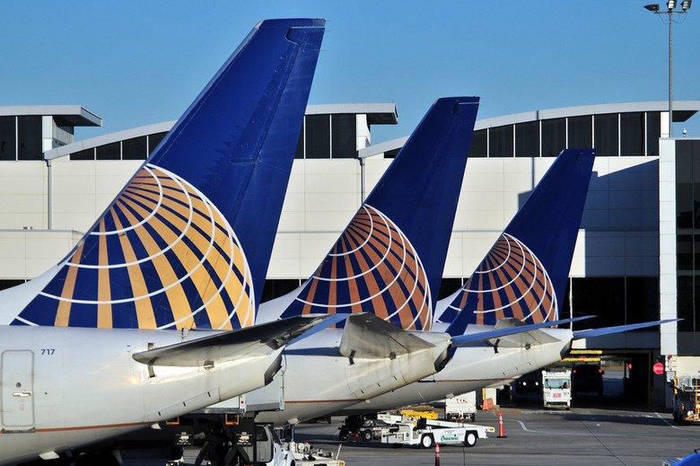 United Airlines Forcibly Removes Kentucky Doctor for Refusing to Give Up Seat