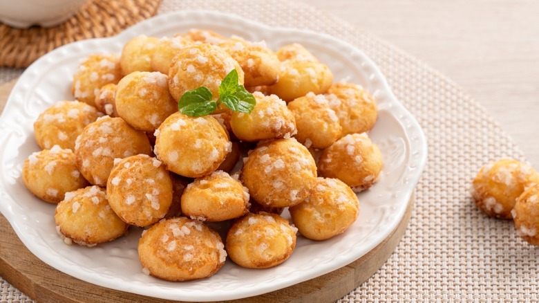 Chouquettes