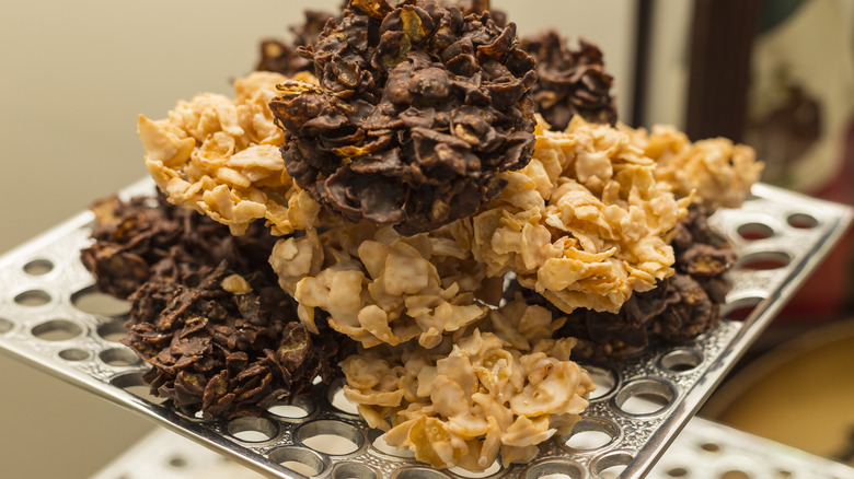 Cornflake macaroons stacked together