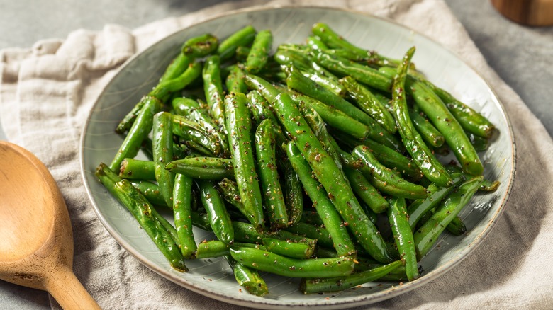 Green beans on a plate