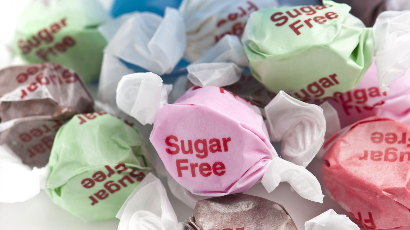 The 13 Best Sugar-Free Candy Choices For Responsible Snacking in 2021