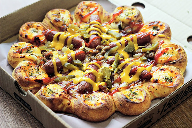 Pizza Hut Indonesia: BBQ Frankfurter Pizza