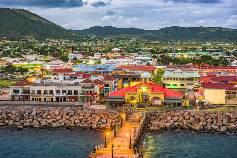 Saint Kitts and Nevis (114,000 visitors)