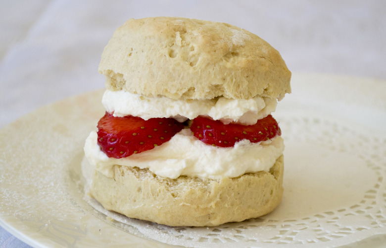 Bake It Out: Old-Fashioned Berry Shortcakes