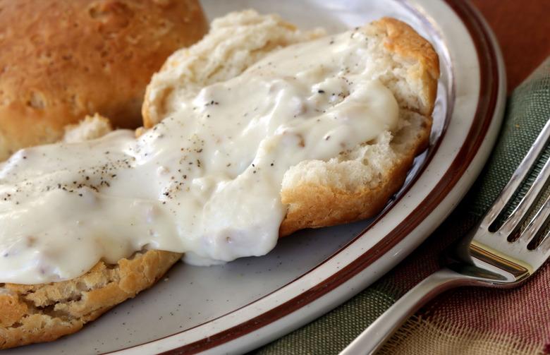 Spicy Biscuits and Gravy