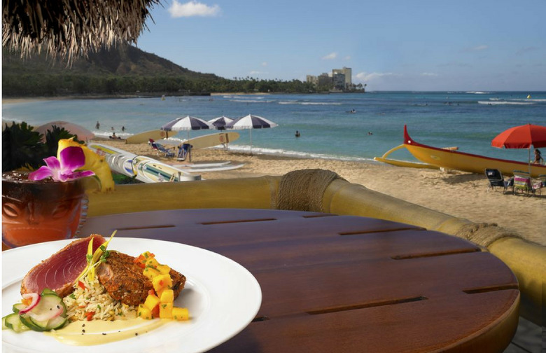 Duke's Barefoot Bar, Waikiki Beach, Hawaii