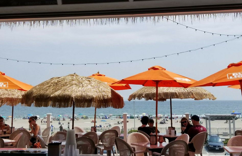 Bernie's Beach Bar, Hampton Beach, N.H.