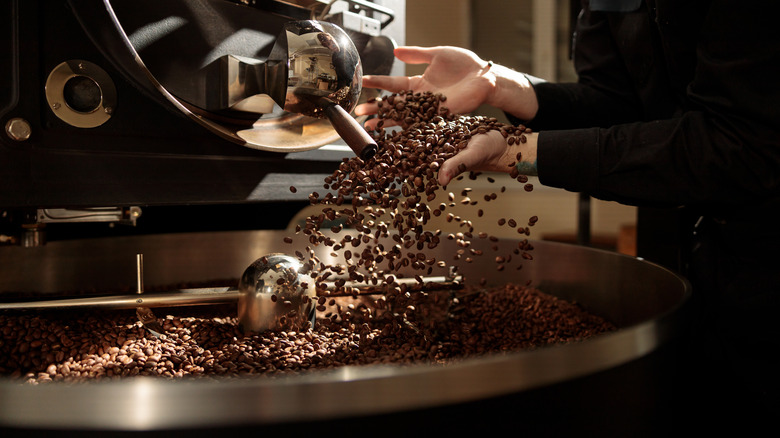 Roasting coffee beans