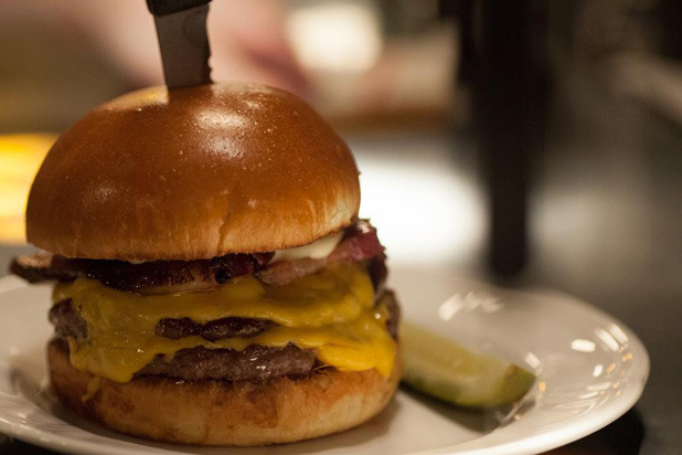 6) Cheeseburger, Au Cheval (Chicago)