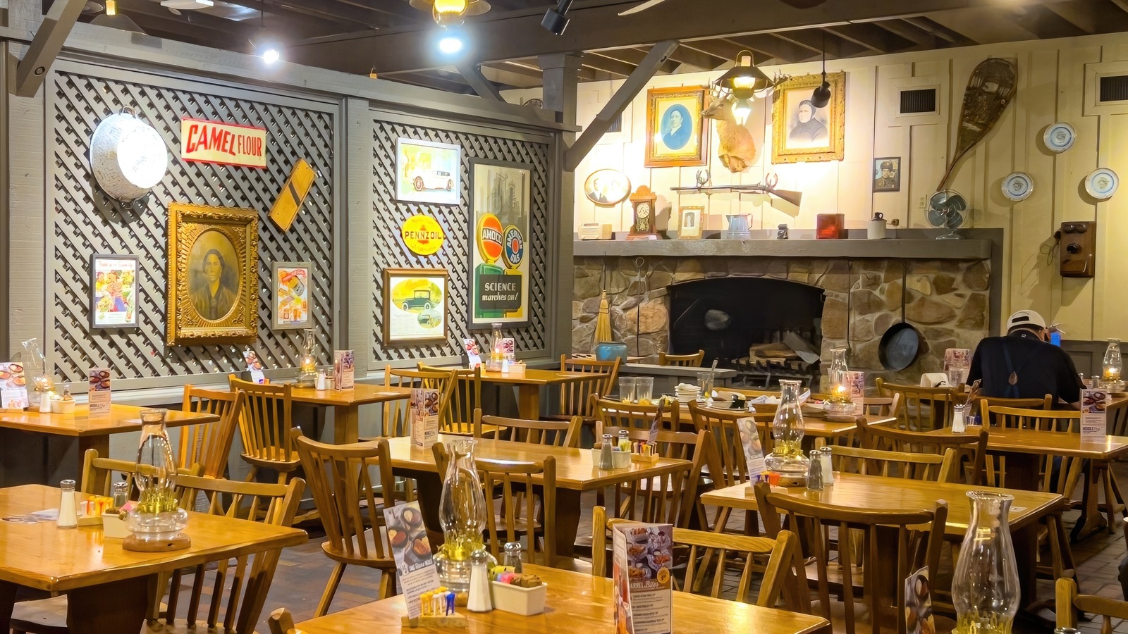 The 5 Decorations You'll Find In Every Single Existing Cracker Barrel