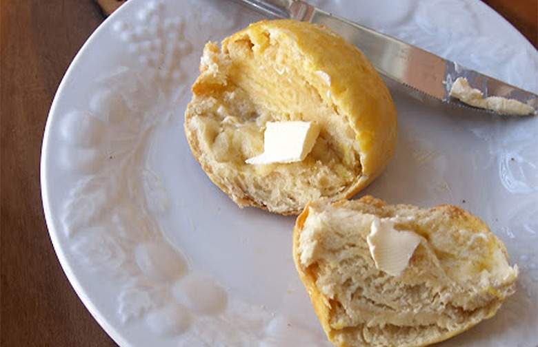 Monay (Filipino Bread Rolls)