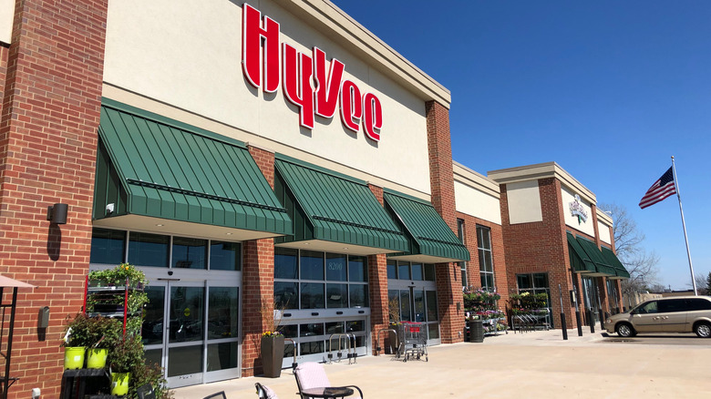 Hy-Vee storefront