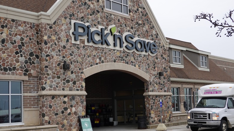 Pick 'n Save store