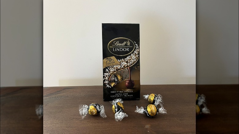 Lindor extra dark chocolate truffles 