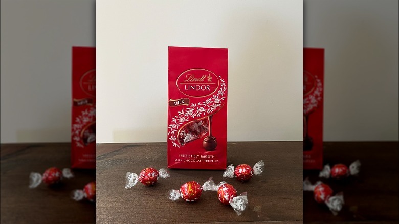 Lindt Lindor milk chocolate truffles