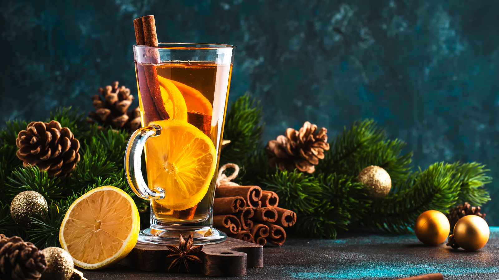 14 Best Non Alcoholic Christmas Drinks - Fun Holiday Mocktail Ideas