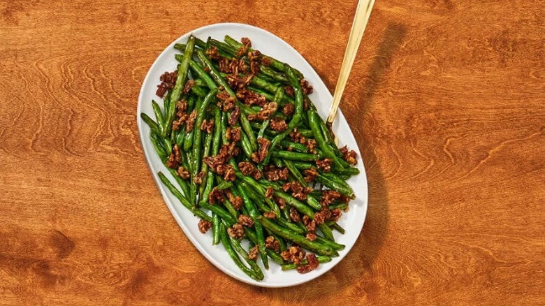 Green beans with candied pecans