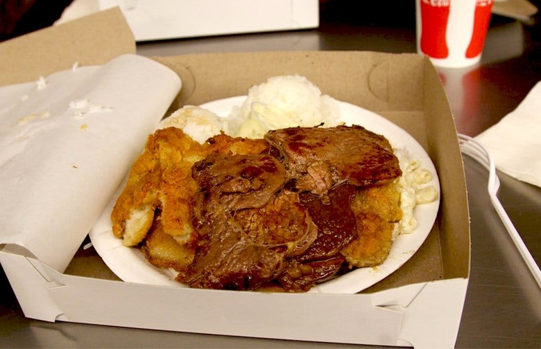 Hawaii: Plate Lunch, Rainbow Drive-in (Honolulu)