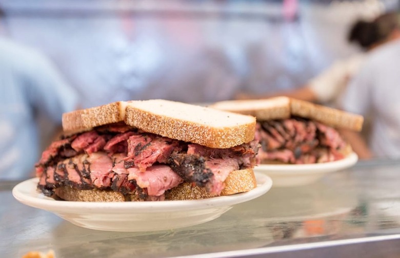 New York: Pastrami On Rye, Katz's Deli (New York City)