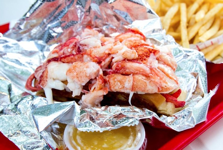 Maine: Lobster Roll, Red's Eats (Wiscasset)