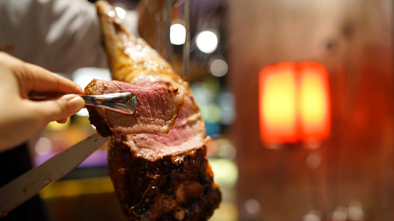 carving leg of lamb