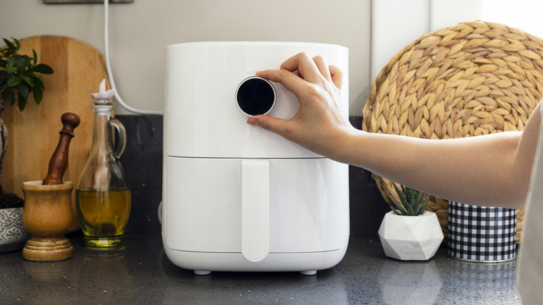 setting air fryer