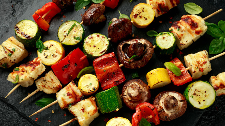 Halloumi and vegetables kebabs