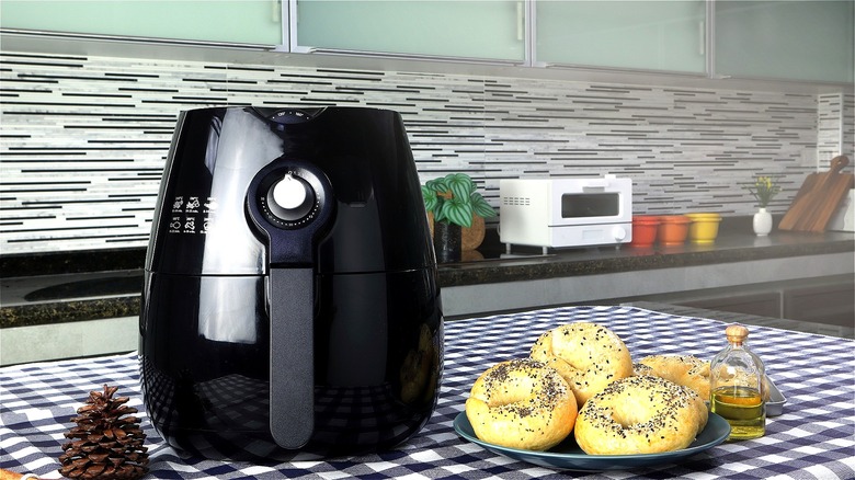 Air fryer and bagels