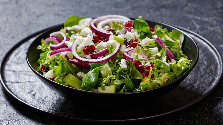 Salad with red onion and feta