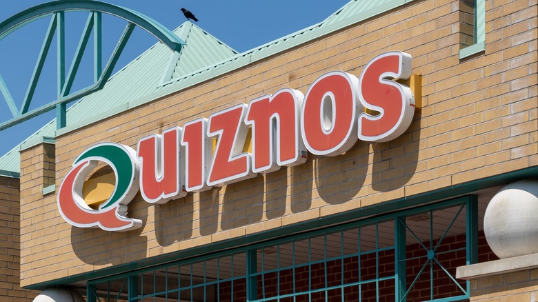 Recent Quizno's signage