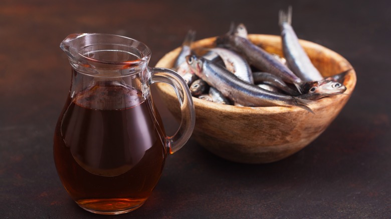 jar of garum and bowl of fish