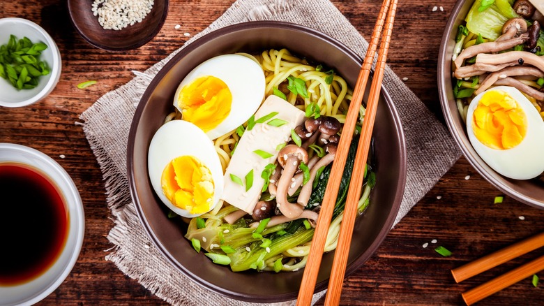 Ramen with shimeji mushrooms